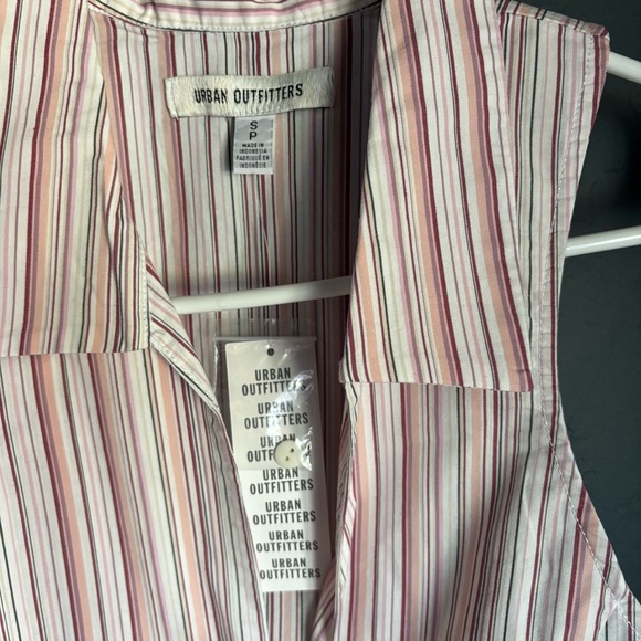 NWT Urban Outfitters party girl cotton-blend button down sleeveless shirt size S - Picture 4 of 6